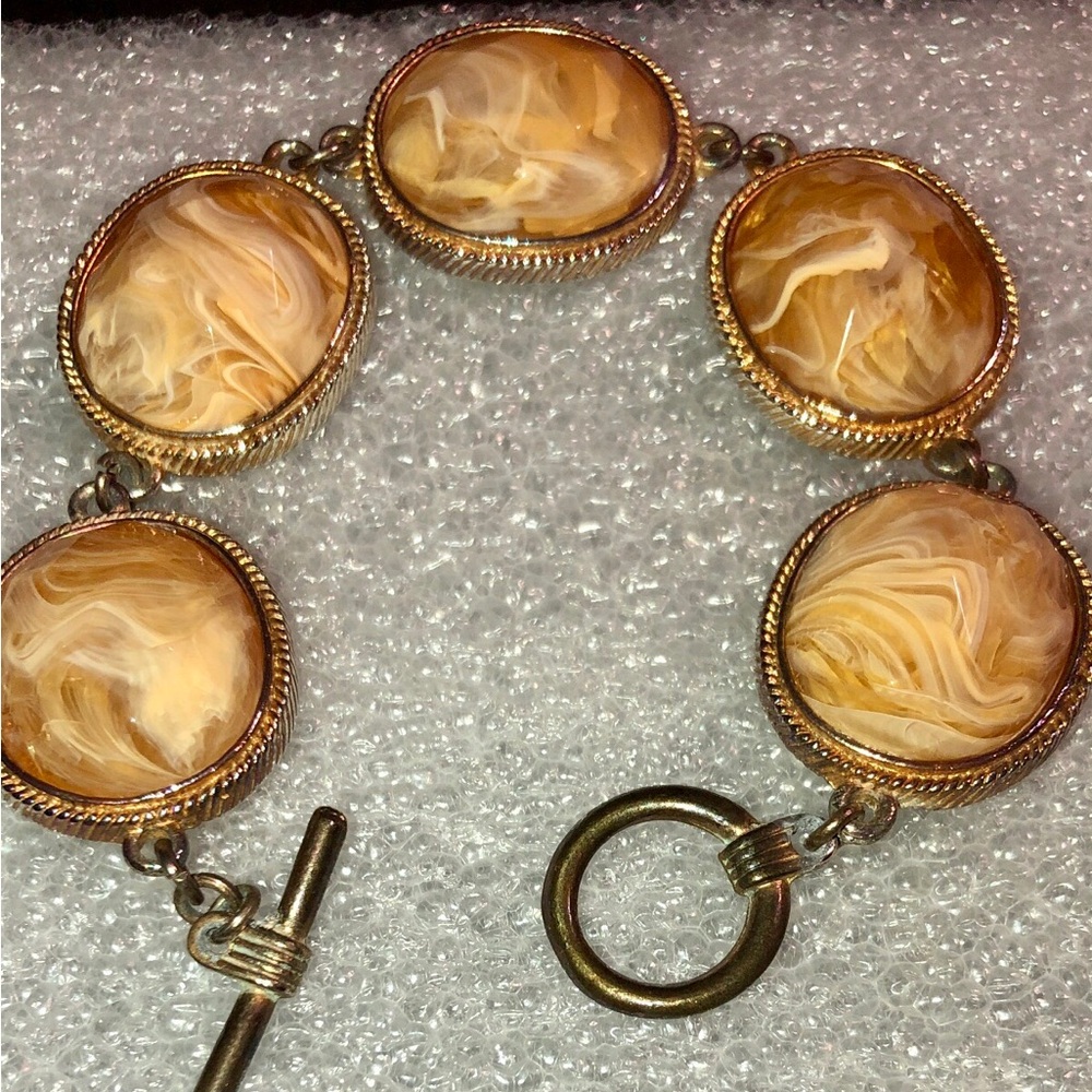 Gold-Tone 3D 5 Agates silvertone 8 in Link Bracelet